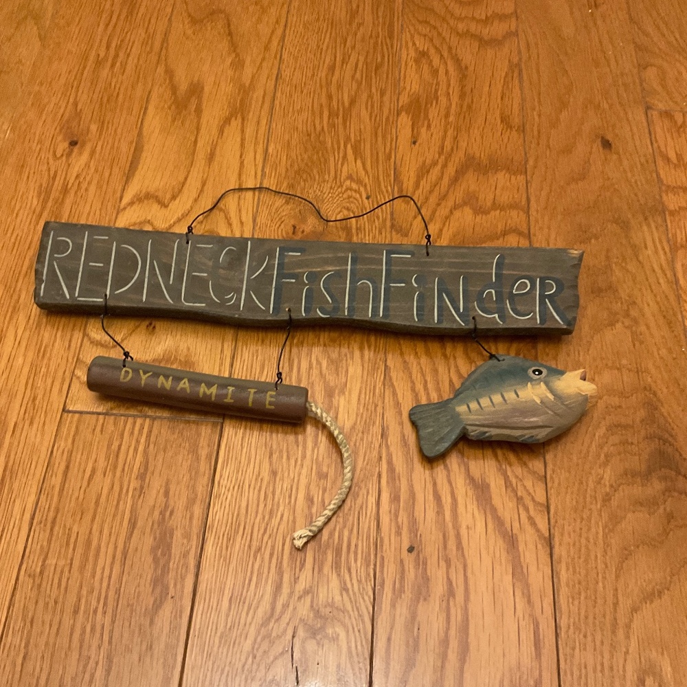 Redneck Fish Finder Wall Hanging